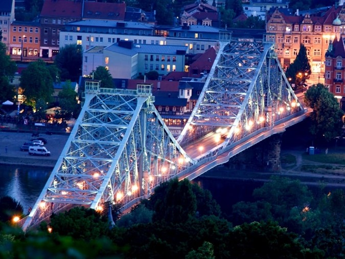 /photo/subarea/60_Dresden_Blauwe_Brug_sh_min.jpg